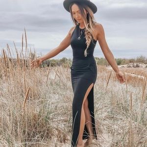 Lulu’s Black Dress maxi dress size large.